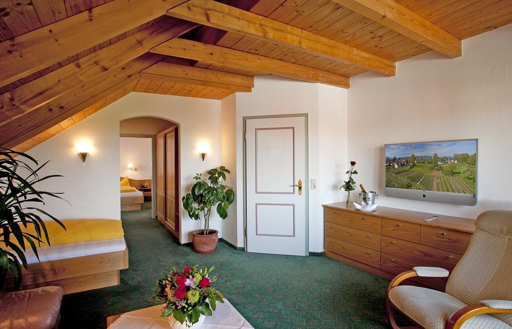 Hotel-Restaurant Walserhof Wasserburg Exteriör bild
